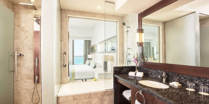 Superior Sea View Room Bathroom