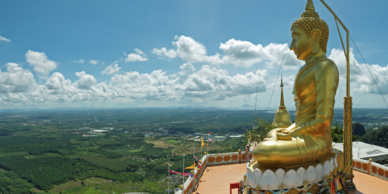 Wat Tham Sua. Picture by: Wikimedia