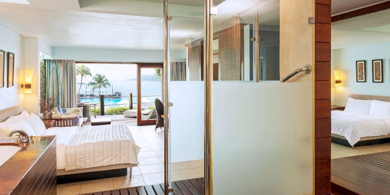Deluxe Oceanfront Room at Fisherman's Cove Resort