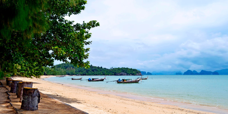  Pasai Beach at low tide