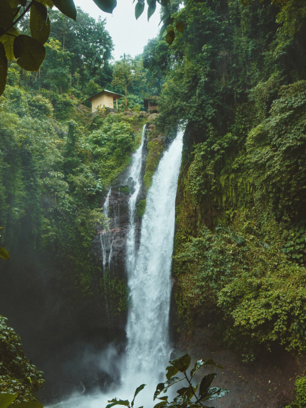 Aling-Aling Waterfall