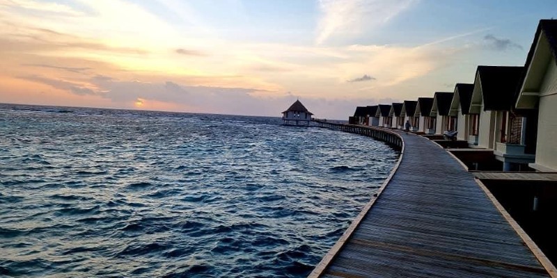 Jetty to the water villas at Furaveri