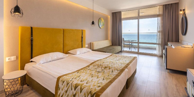 Interior shot of a Sea View Room at Grifid Encanto Beach Resort