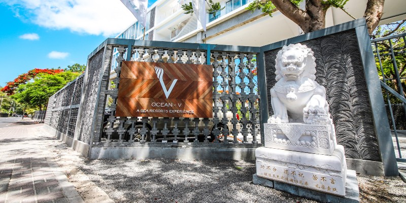 Entrance to Ocean V Resort, Mauritius 