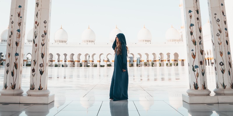 Woman dressed modestly in a mosque in UAE