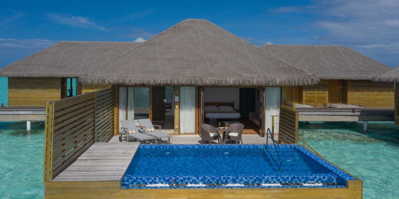lagoon villa with pool